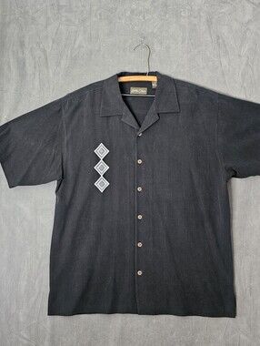 Bobby Chan Mens Silk Camp Shirt Short Sleeve Hawaiian Large. A1-52